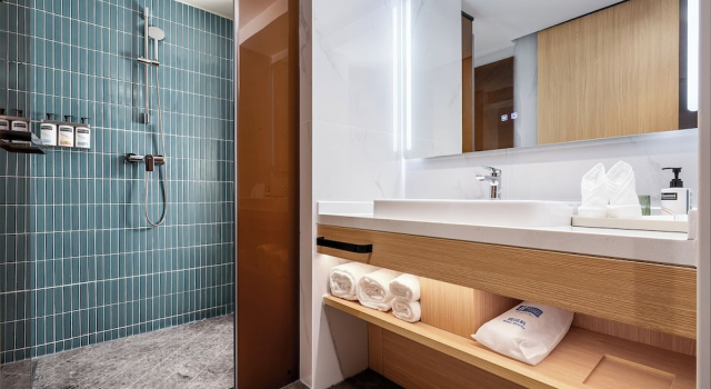 Люкс Holiday Inn Express Haikou Intl Duty Free City by IHG