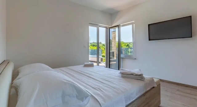 Awesome Home in Pula with Outdoor Swimming Pool, Hot Tub & 3 Bedrooms, Reserva ahora Hotel Hoteles en Pula con aparcamiento, Aparcamiento