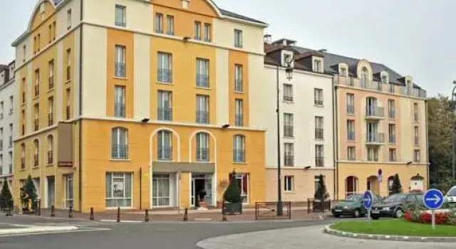 Апартаменты Best Western Hôtel du Château Maisons-Laffitte