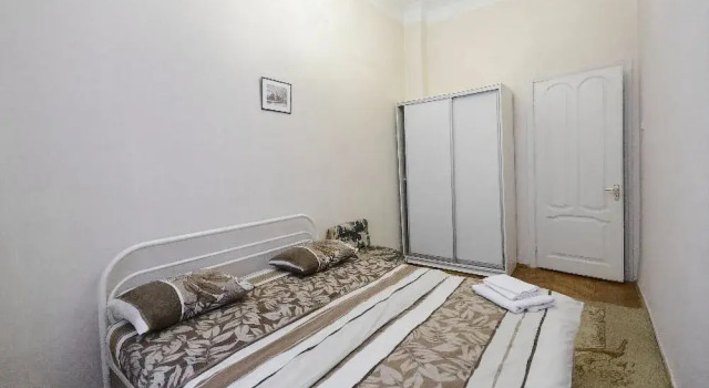 Kiev Accommodation Apart.kruglouniversitetska st, Забронировать Отель Отели Киева 3 звезды, рядом с Национальный художественный музей Украины, 3*