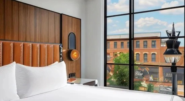 Номер Standard с видом на город The Godfrey Detroit, Curio Collection By Hilton