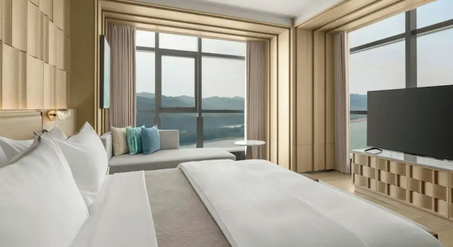 Двухместный клубный люкс с видом на реку The Westin Yichang