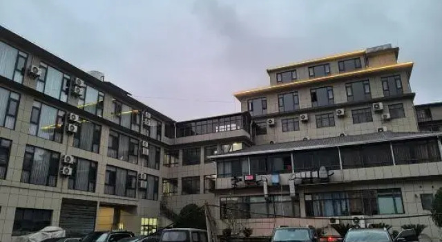 Jinshan Hotel, Забронировать Отель Ичан Хубэй