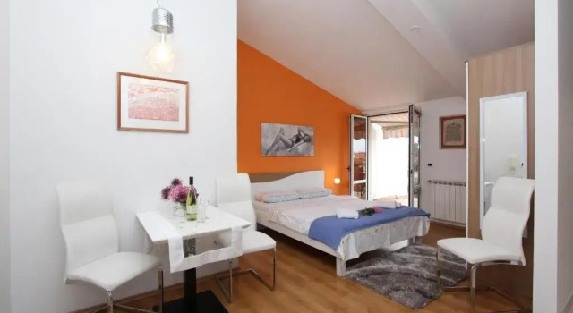 Студия с балконом Apartments Tanja