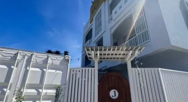 Triple J hotel Trang, Rezervovat Hotel Trang Trang