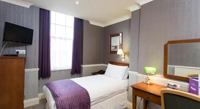 Одноместный номер Classic The Clarendon Hotel