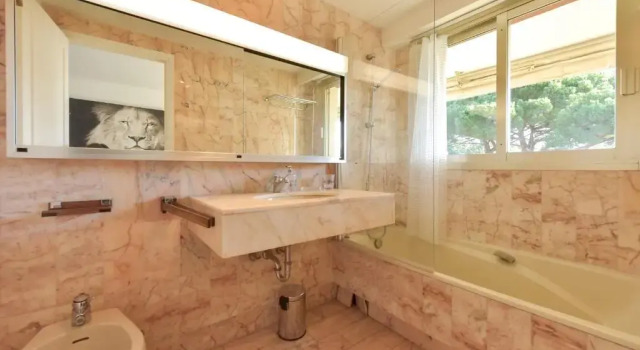 SERRENDY ROOFTOP TERRACE in residential property WITH POOL & SEA VIEW !