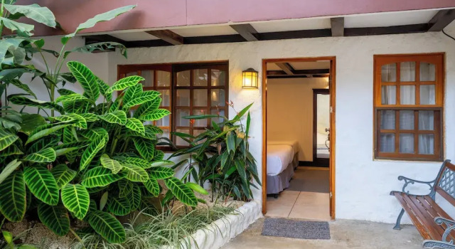 Трёхместный номер Standard c 1 комнатой Camino Verde B&B Monteverde Costa Rica