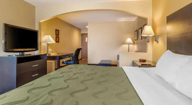Люкс Quality Inn & Suites Lenexa Kansas City