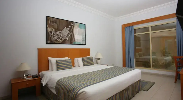Standard Kahden hengen huone parvekkeella merinäköala Golden Tulip Resort Khasab