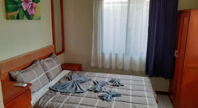 Max Garden and Pool, Book Hotel Paramaribo Suriname