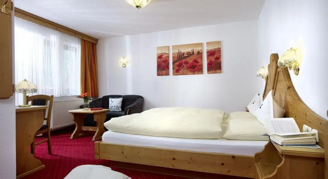 Hotel Traube, Prenota Hotel Pettneu am Arlberg St Anton