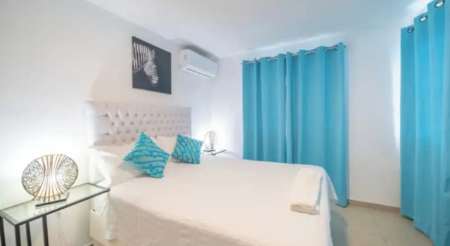 Номер Standard с 3 комнатами с балконом Fully Equipped New 3br Apt dt 2mins To The Beach