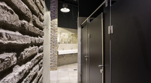 Кровать в общем номере Black Swan Hostel Sevilla