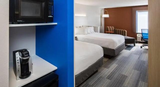 Двухместный номер Deluxe Holiday Inn Express Cedar Rapids - Collins Road by IHG