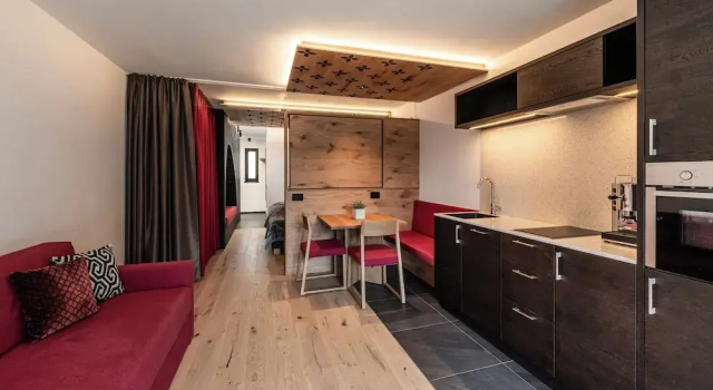 Apartments Aois 4 Elements suits, Prenota Appartamento Hotel a Veneto con parcheggio, Parcheggio