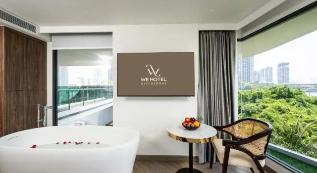Полулюкс Premier WE HOTEL RIVERFRONT