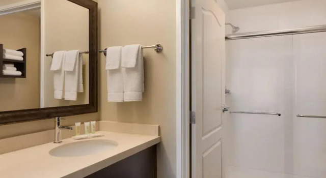 Номер Standard Staybridge Suites Midland by IHG