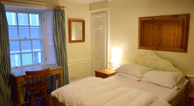 Central 1 Bedroom Apartment Sleeps 2, Забронировать Апартаменты/квартира Апартаменты Эдинбурга, рядом с St George's West Church, Апартаменты/квартира
