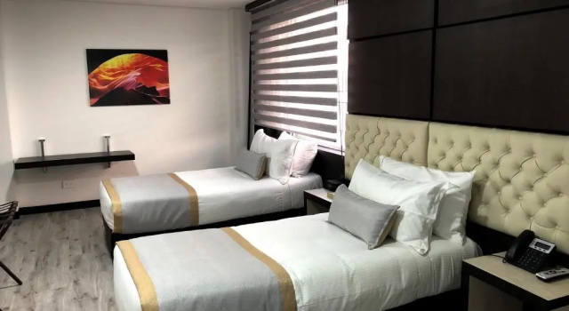 Двухместный номер Standard Hotel American Visa Tower