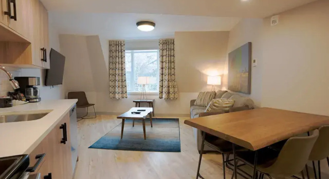 2 Bedrooms Superior Apartment Basecamp Suites Banff