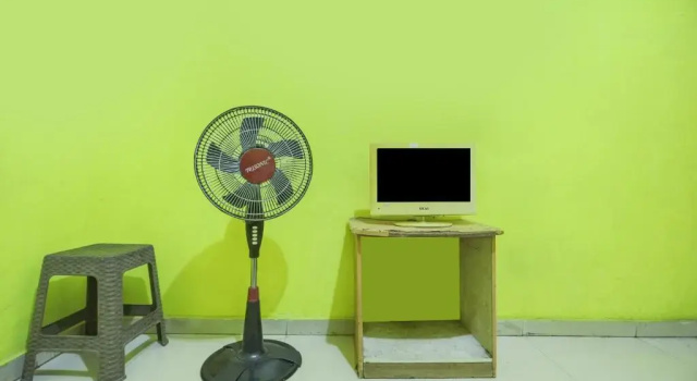 Номер Economy Hotel O Emes Jaya HomestayNearSamsung Electronic Indonesia PT