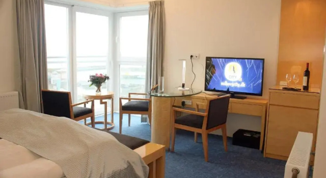 Двухместный номер Deluxe с балконом и с видом на море Seafront Hotel