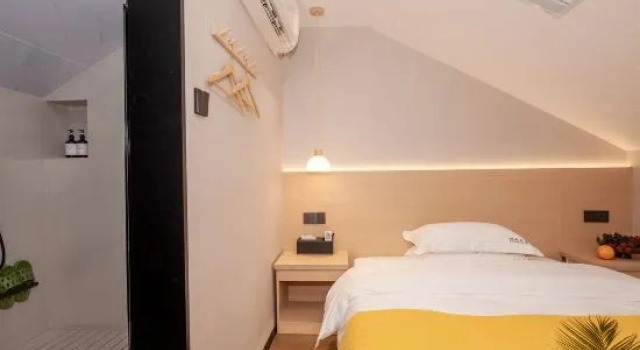 Люкс Jiuhuashan Yueting Lanshe Homestay