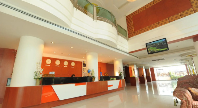 Pratunam Hotel Khonkaen, Забронировать Отель Недорогие отели Кхонкэн, рядом с Dino Water Park Khon Kaen, недорого
