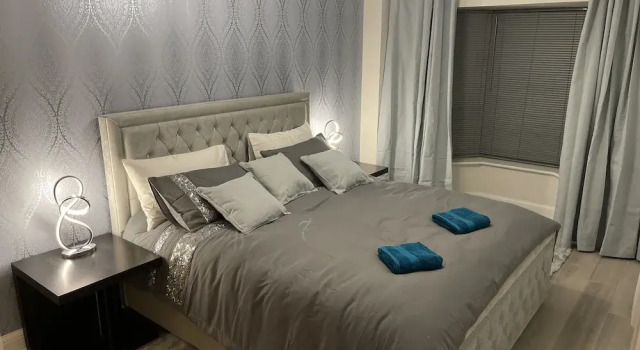Lovely 1-bed Apartment in Town Centre Colchester, Забронировать Апартаменты/квартира Отели Колчестера с парковкой, рядом с Ратуша Колчестера, Парковка