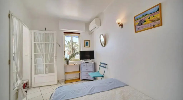 CHARMANT 2 PIECES AVEC TERRASSE VUE MER l! A1B120, Забронировать Апартаменты/квартира Апартаменты Канн, рядом с Церковь Нотр-Дам-д'Эсперанс, Апартаменты/квартира