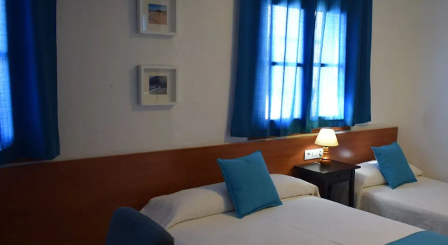 Трёхместный номер Standard Hostal Juan de Austria