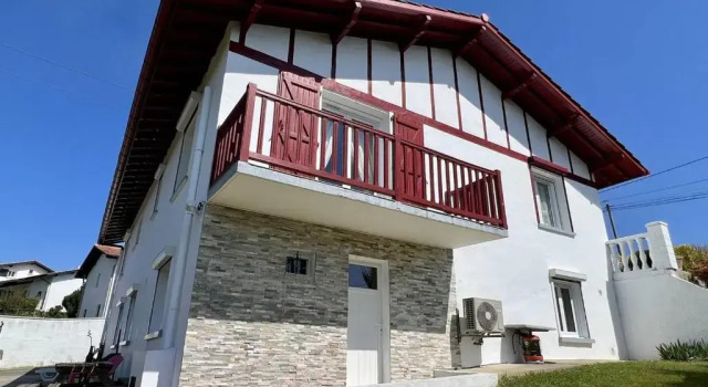 Appartement Ustaritz, 3 pièces, 4 personnes - FR-1-495-7, Rezerwuj Apartament Hotele w Ustaritz z parkingiem, Parking