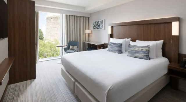 Номер Standard Courtyard by Marriott Oxford City Centre