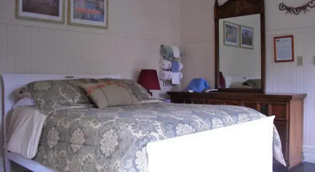 Mountain Meadow Inn Bed & Breakfast, Buchen Sie Gasthaus Mini-Hotels in Lexington, Gasthaus