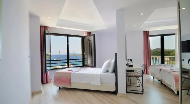 Standard Kolmen hengen huone merinäköala Datca Sapphire Hotel