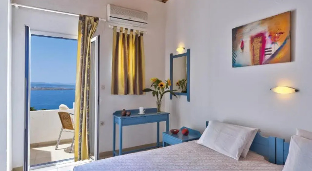 Студия Tersanas Village Apartments