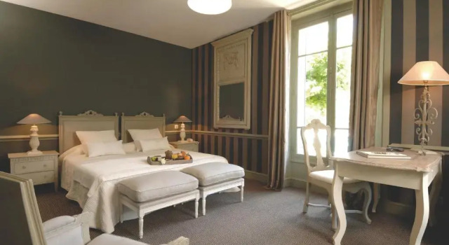 Полулюкс Hôtel Helvie
