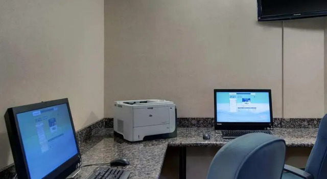 Двухместный люкс c 1 комнатой Hampton Inn Glendale-Peoria