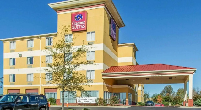 Люкс Standard Comfort Suites Florence Shoals Area