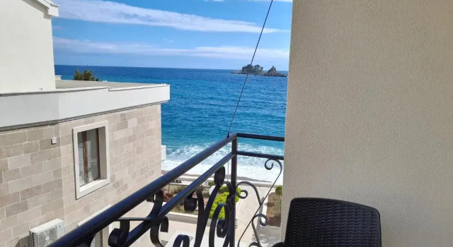 Апартаменты c 1 комнатой с балконом и с видом на море LuxBeachFront