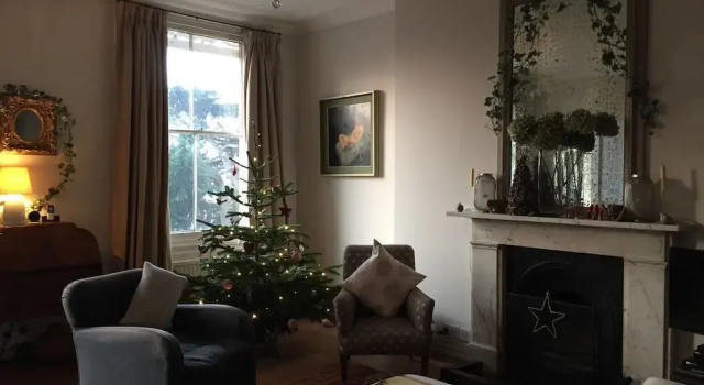 2 Bedroom Period Apartment Next To Clapham Common