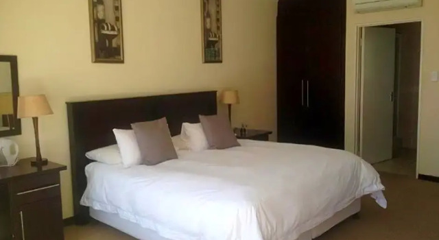 The Lazy Grape Guest Lodge & Spa, Забронировать Гостевой дом Гостевые дома Фаррармере, Гостевой дом
