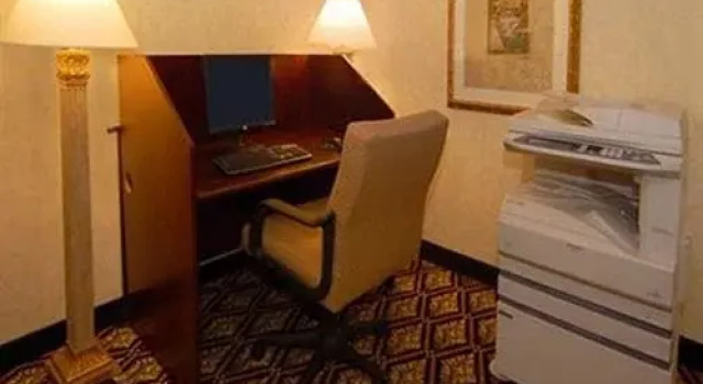 Clarion Mansion Inn