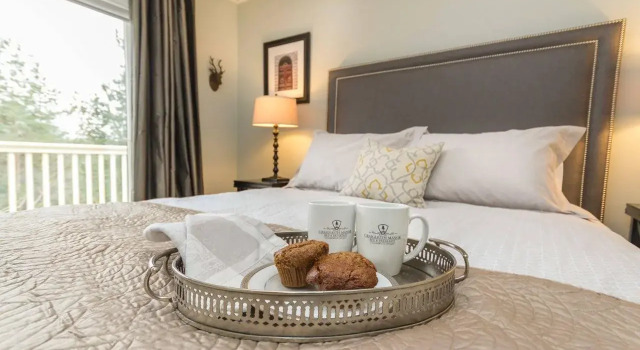 Craigleith Manor Bed & Breakfast, Забронировать Отель Отели Коллингвуд 4 звезды, 4*