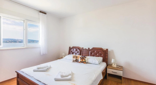 Beautiful Home in Lokva Rogoznica With Wifi and 1 Bedrooms