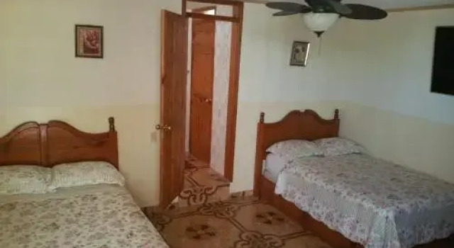 Estinfil Guesthouses, Prenota Hotel Hotel a Port-au-Prince con parcheggio, Parcheggio