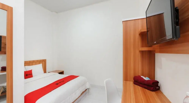 RedDoorz Plus Syariah near Mall Boemi Kedaton Lampung, Réserver Hôtel Kedaton Sumatra