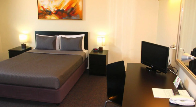 Hamilton Motor Inn, Забронировать Отель Милтон Брисбен, рядом с Паромный терминал Apollo Road