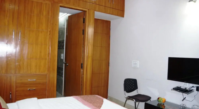 Maxfort Hospital Apartment, Varaa Huoneisto Hotellit Haryana pysäköinnillä, Pysäköinti